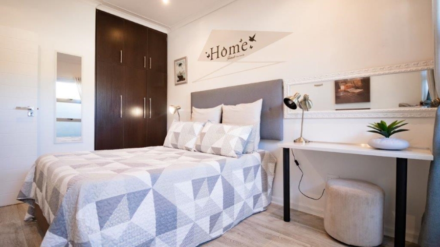 3 Bedroom Property for Sale in Bayview Western Cape